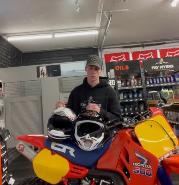 Read more about the article Helmet Fitting Tips 🗒️🏍️