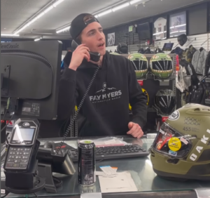 Read more about the article “Suh Dude!” ~ Helmet Fitting Tips 🏍️