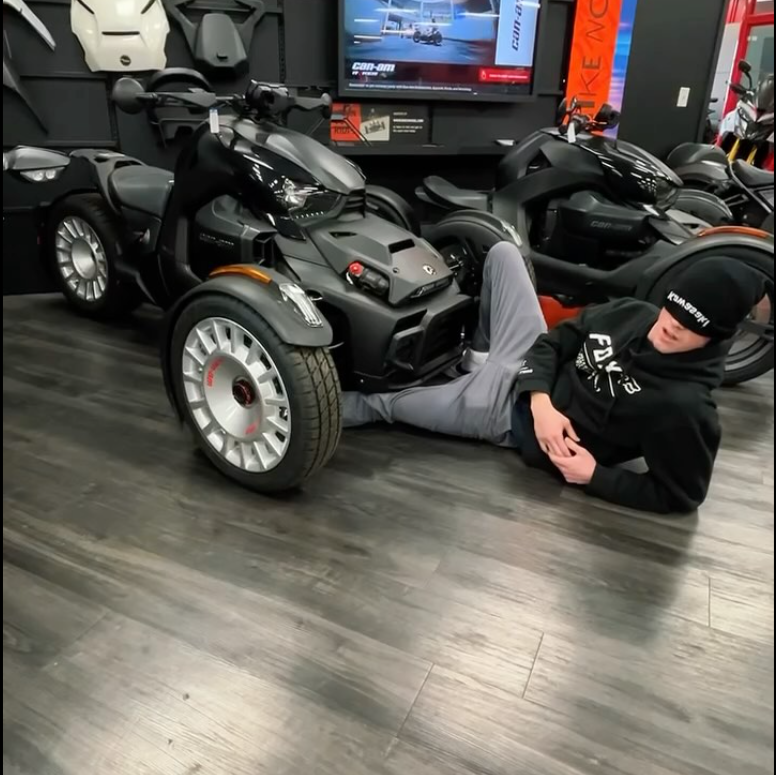 You are currently viewing Start the season with a new machine!🏍️Come check out our inventory!🔥