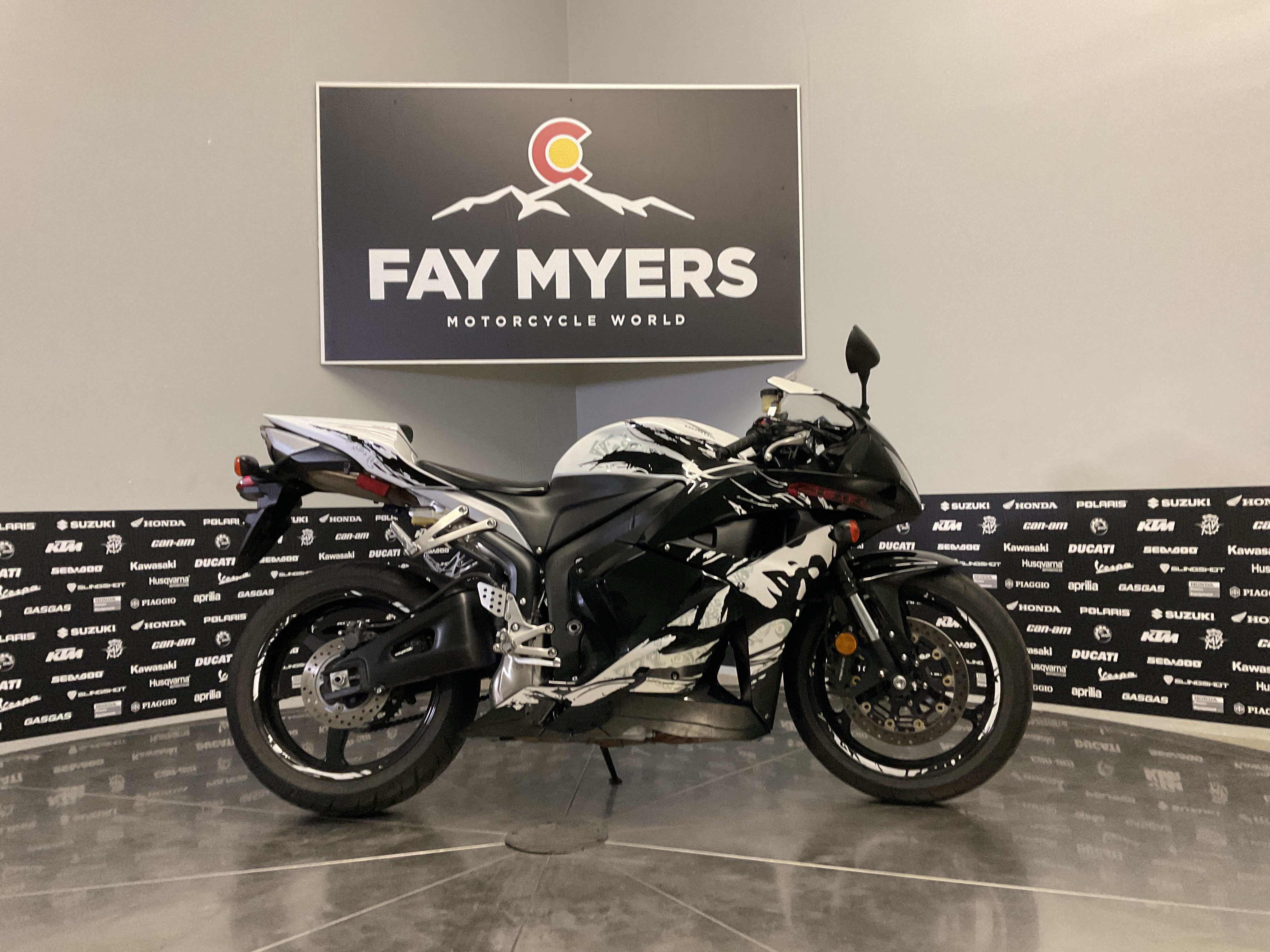 2010 HONDA CBR600RR Used Units - Motorcycle