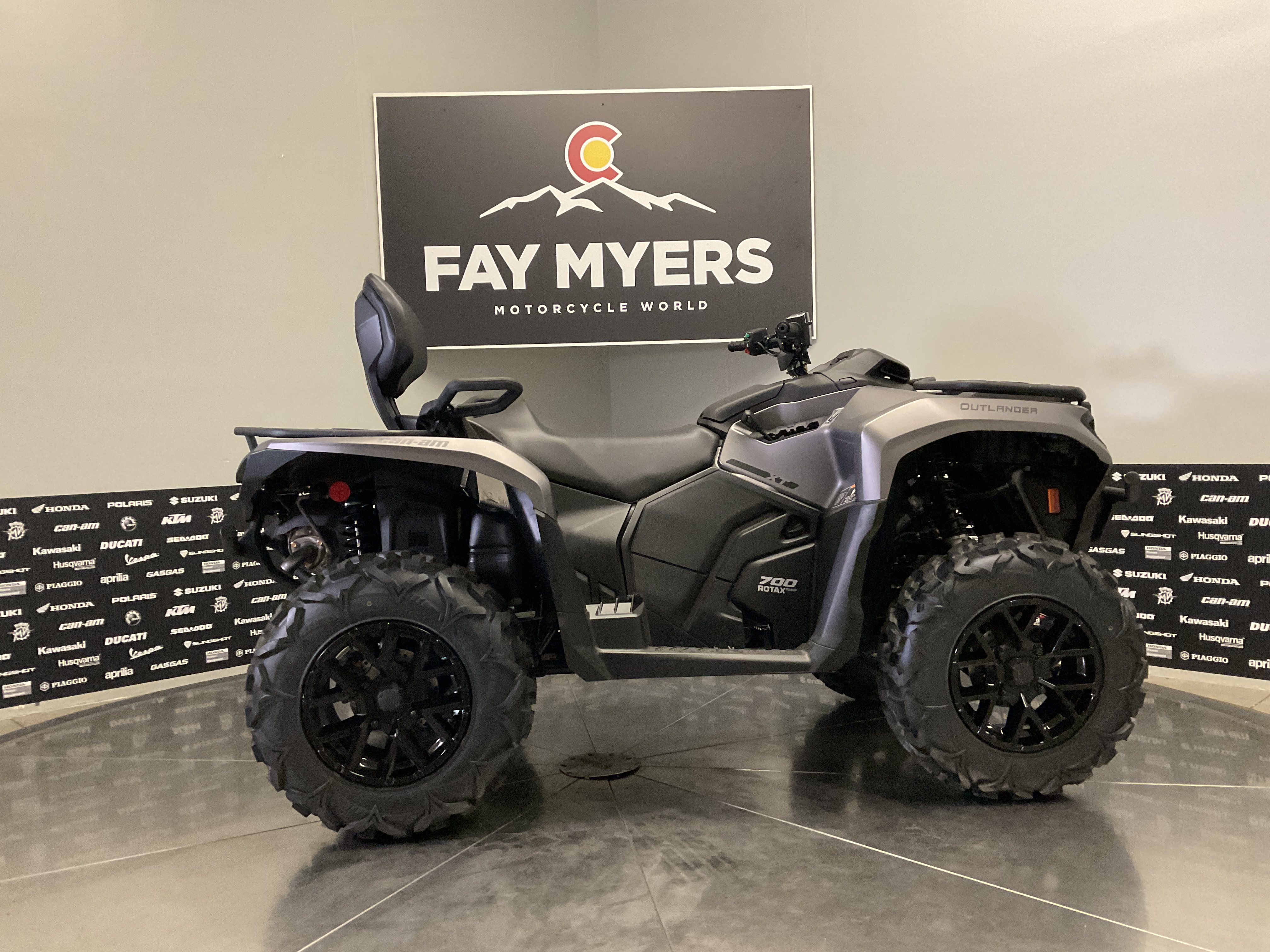 2026 CAN-AM OUTLANDER MAX XT 700 New Units - BRP Can-Am ATV