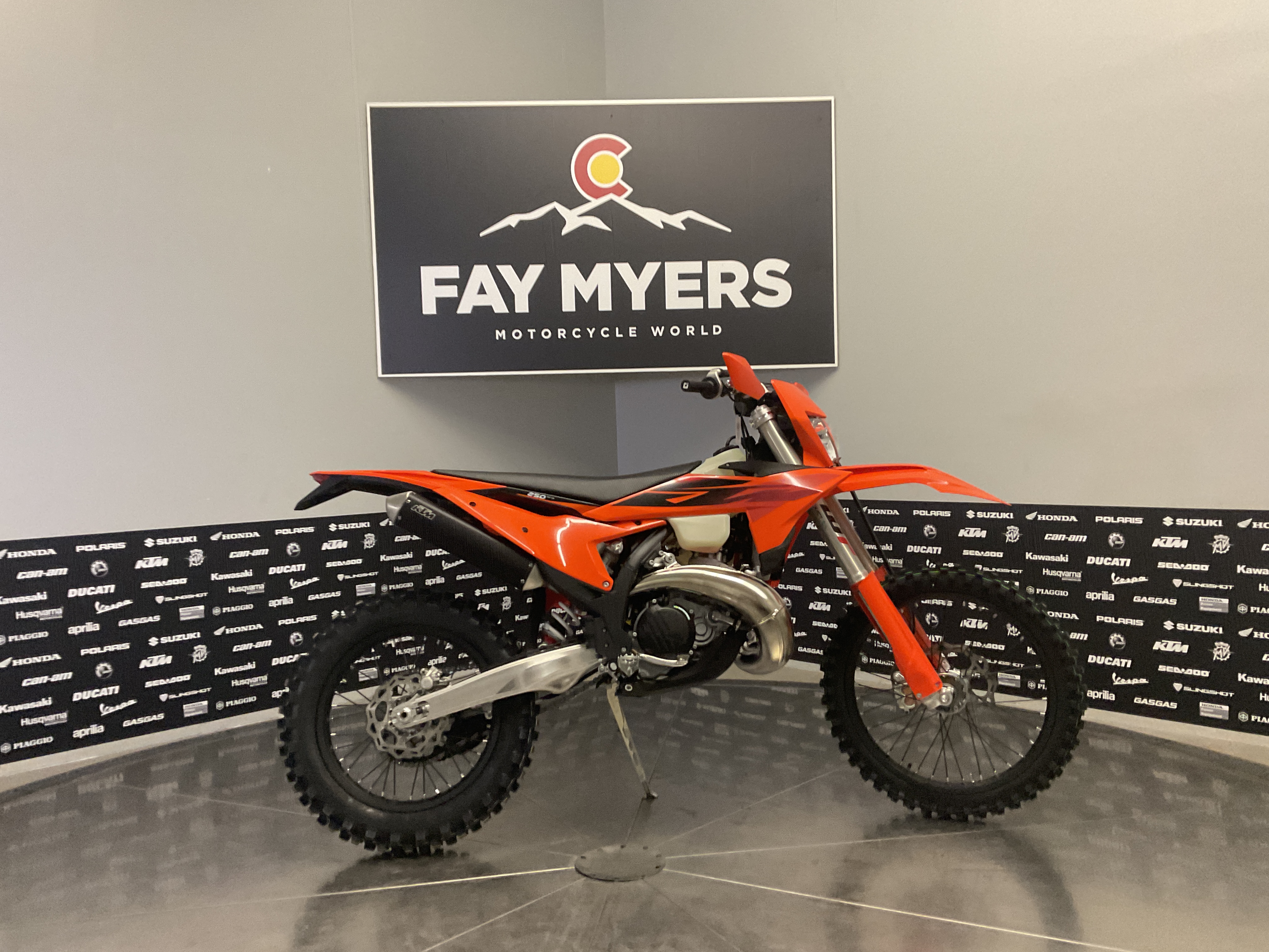 2027 KTM 250 XC-W New Units - KTM Dirt Bike