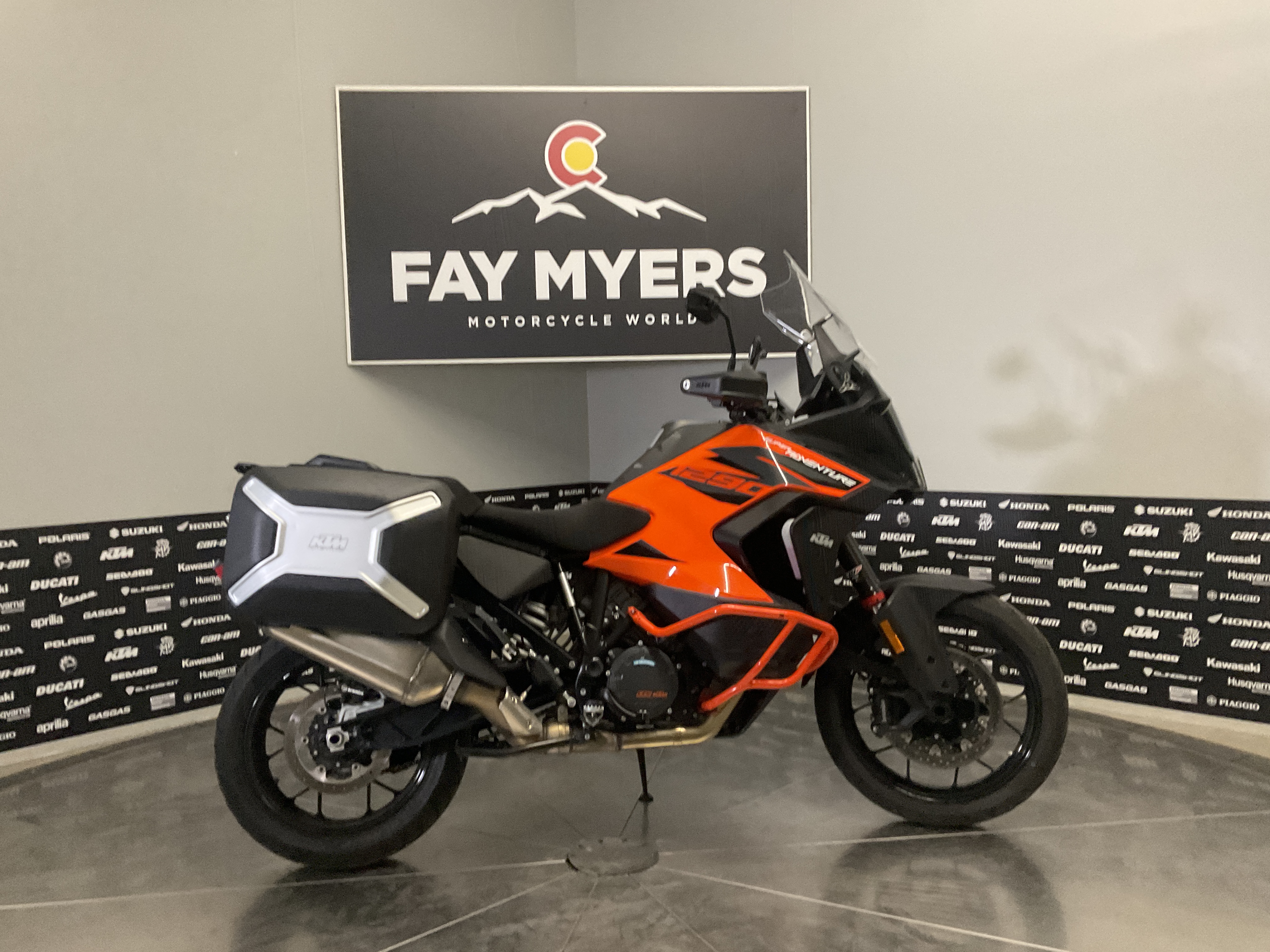2022 KTM 1290 SUPER ADVENTURE S
