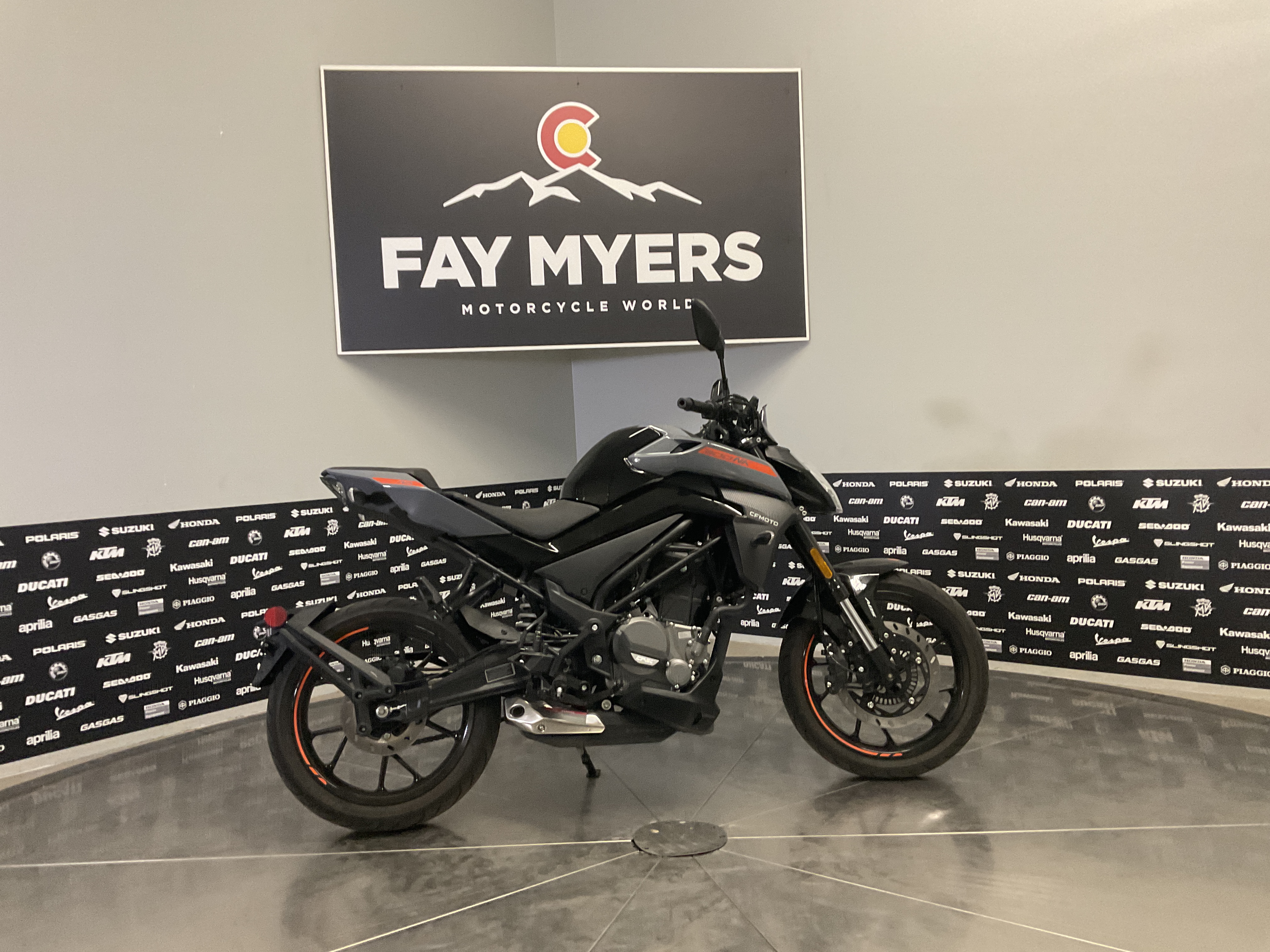 2023 Cfmoto 300NK CF300-US Base