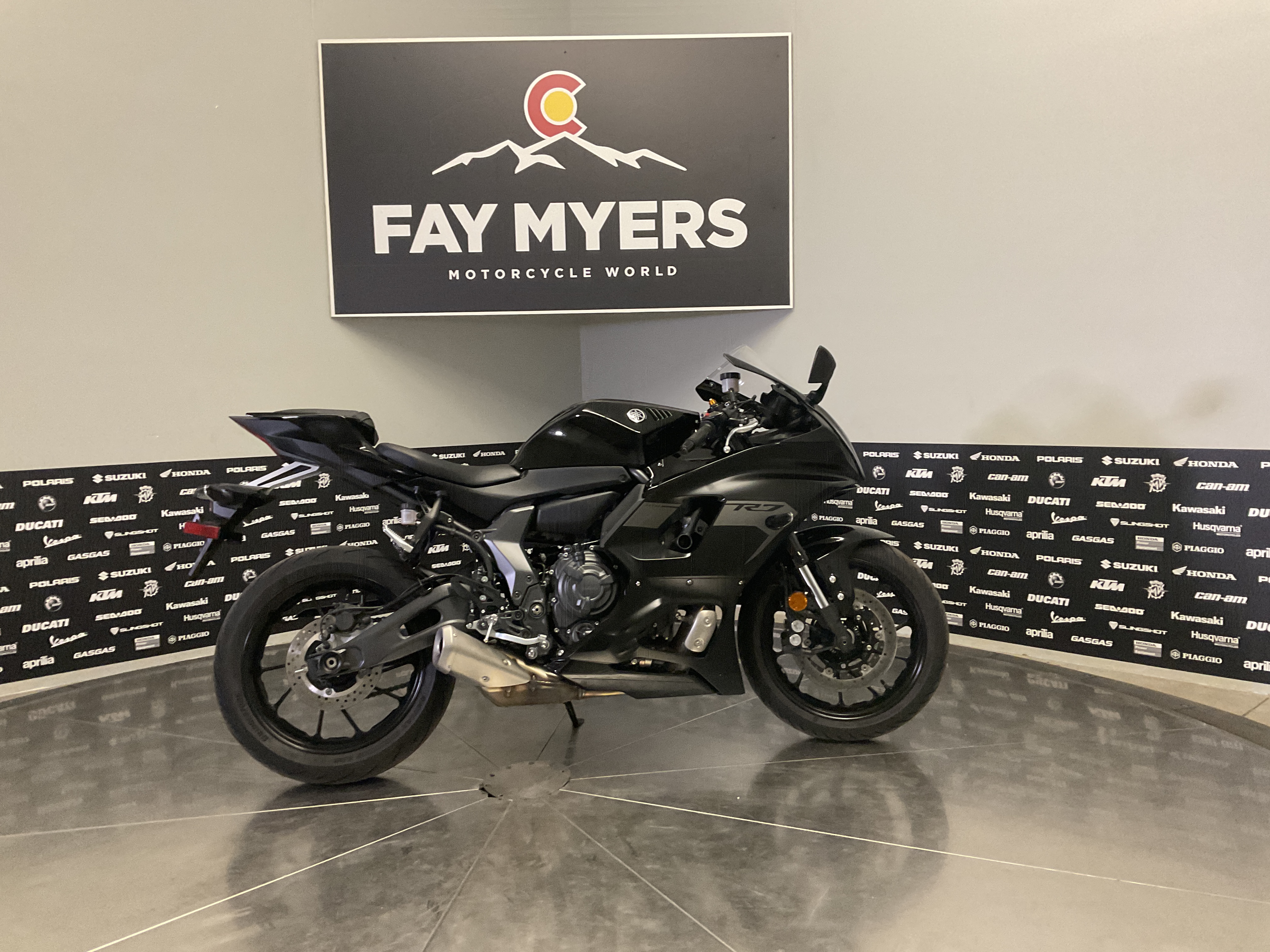 2025 YAMAHA YZF-R7 Used Units - Motorcycle