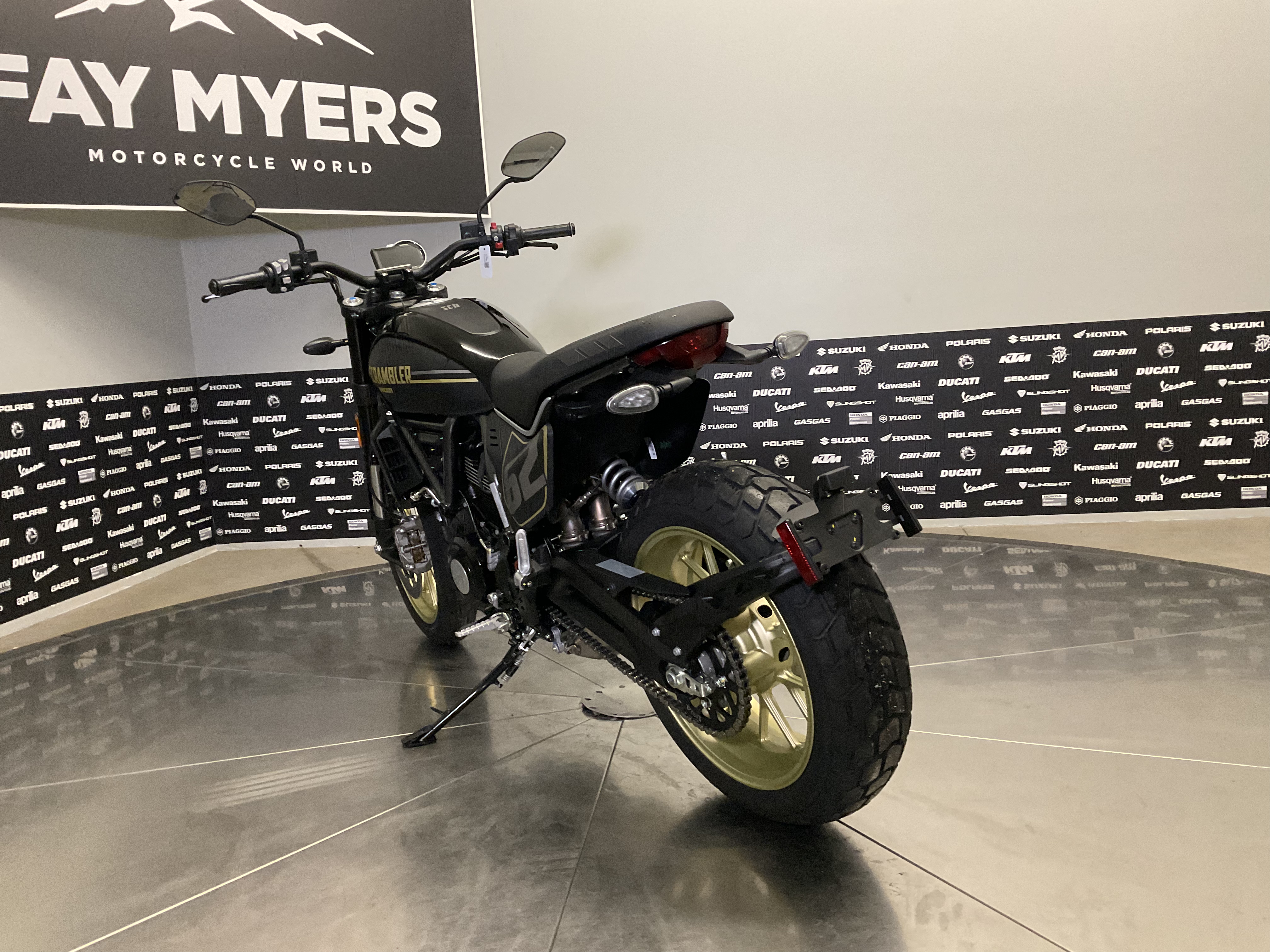 2025 DUCATI SCRAMBLER 800 FULL THROTTLE New Units - Ducati Motorcycle