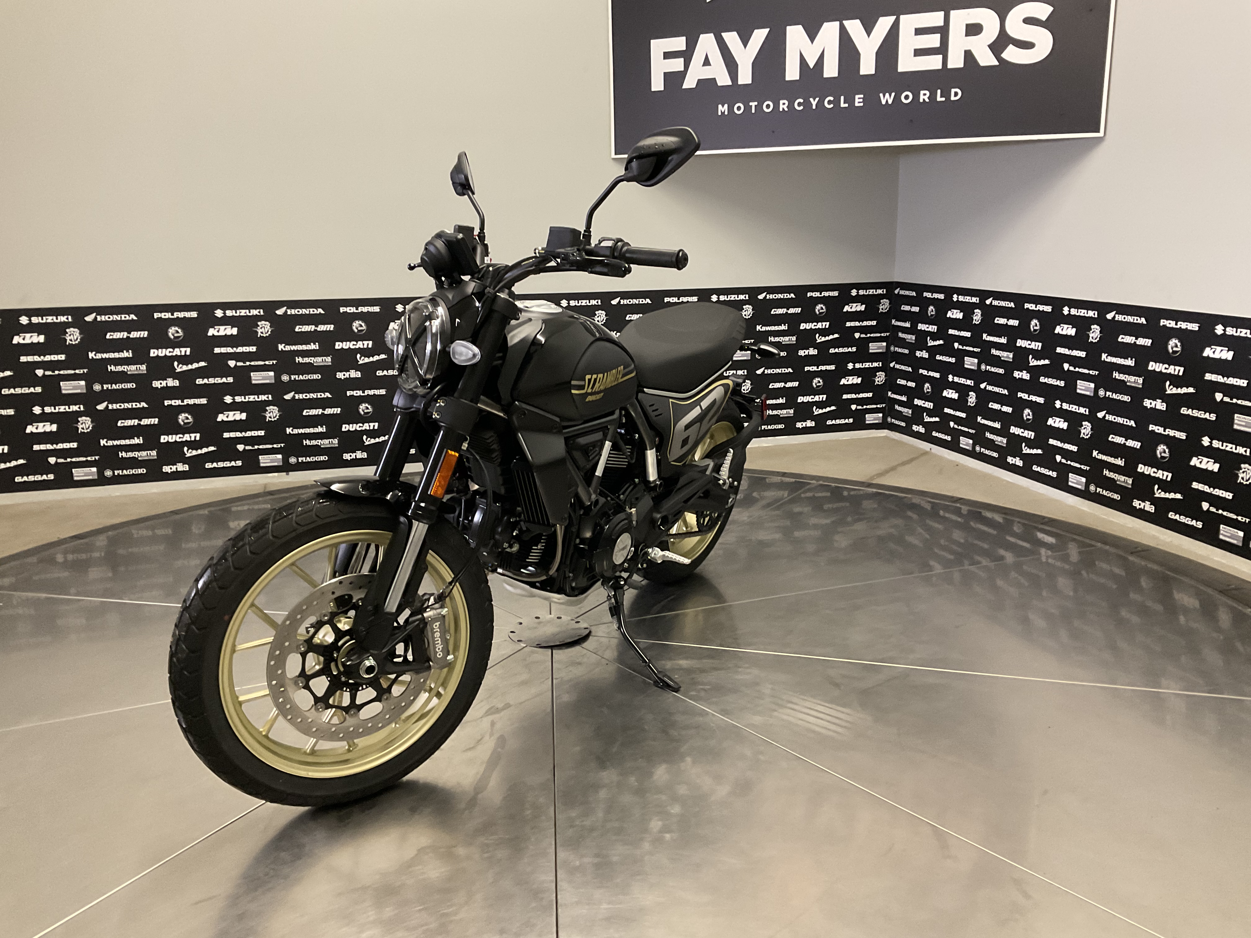 2025 DUCATI SCRAMBLER 800 FULL THROTTLE New Units - Ducati Motorcycle