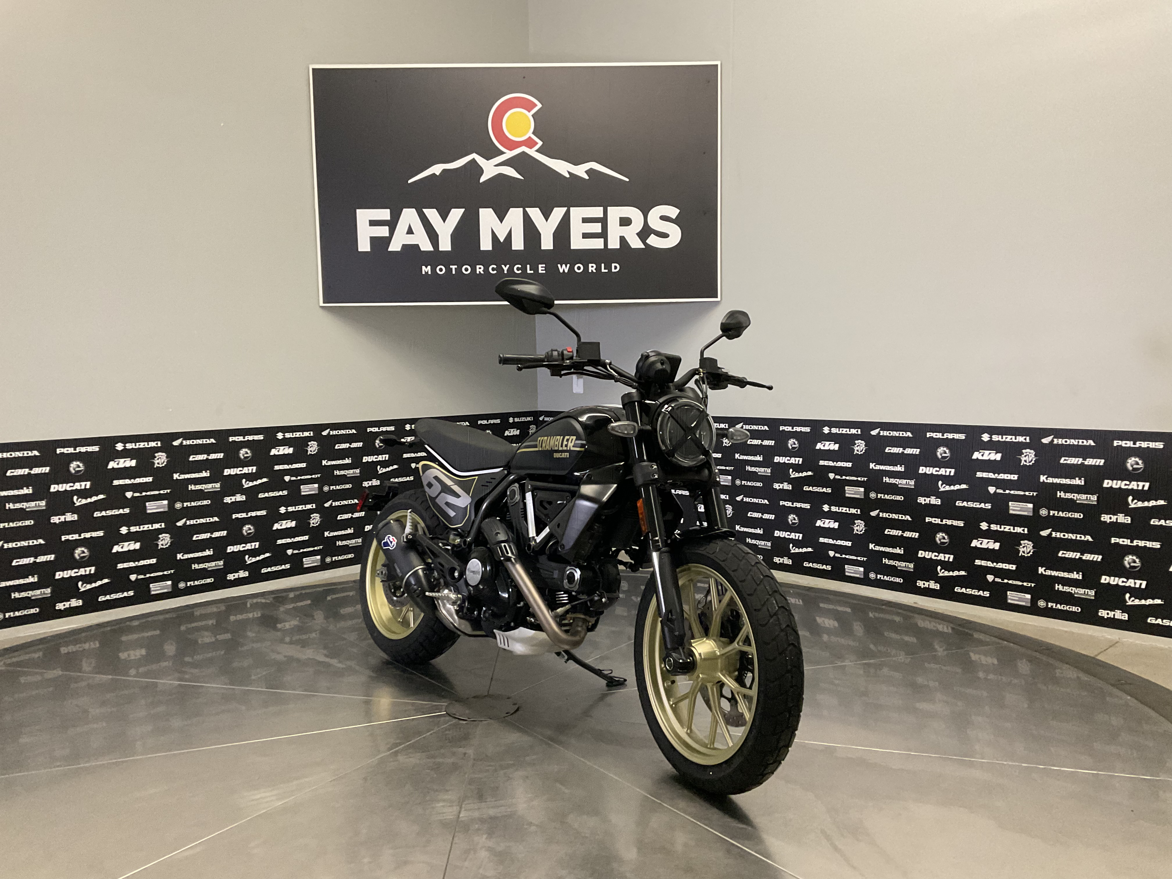 2025 DUCATI SCRAMBLER 800 FULL THROTTLE New Units - Ducati Motorcycle
