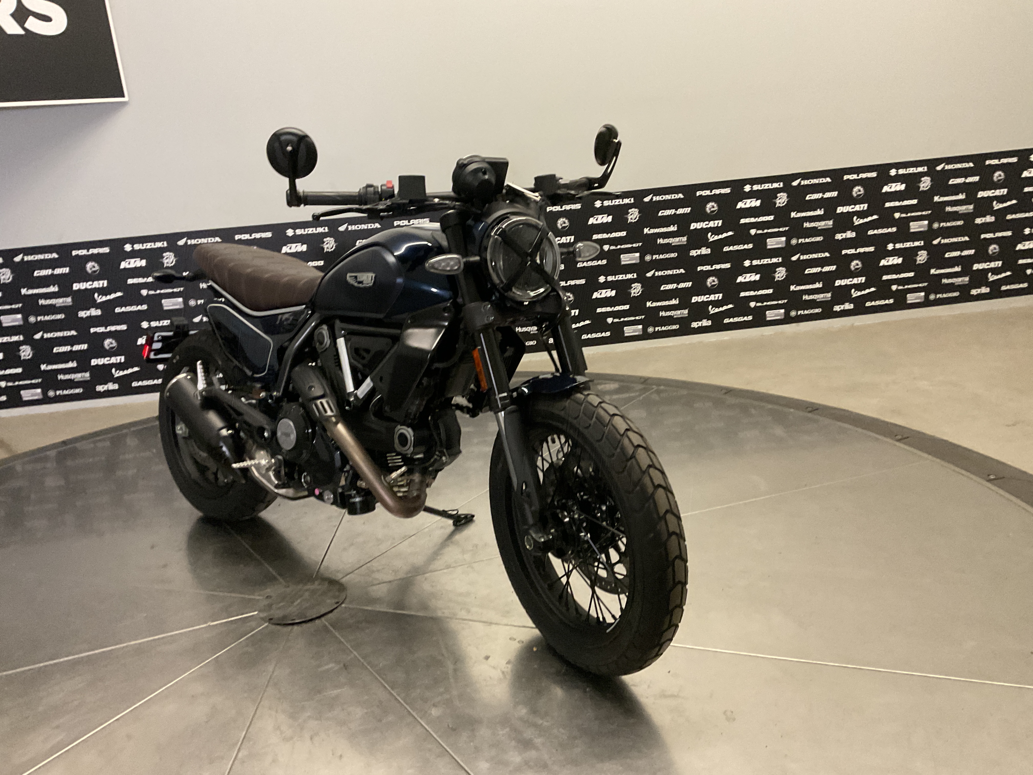 2025 DUCATI SCRAMBLER NIGHTSHIFT New Units - Ducati Motorcycle