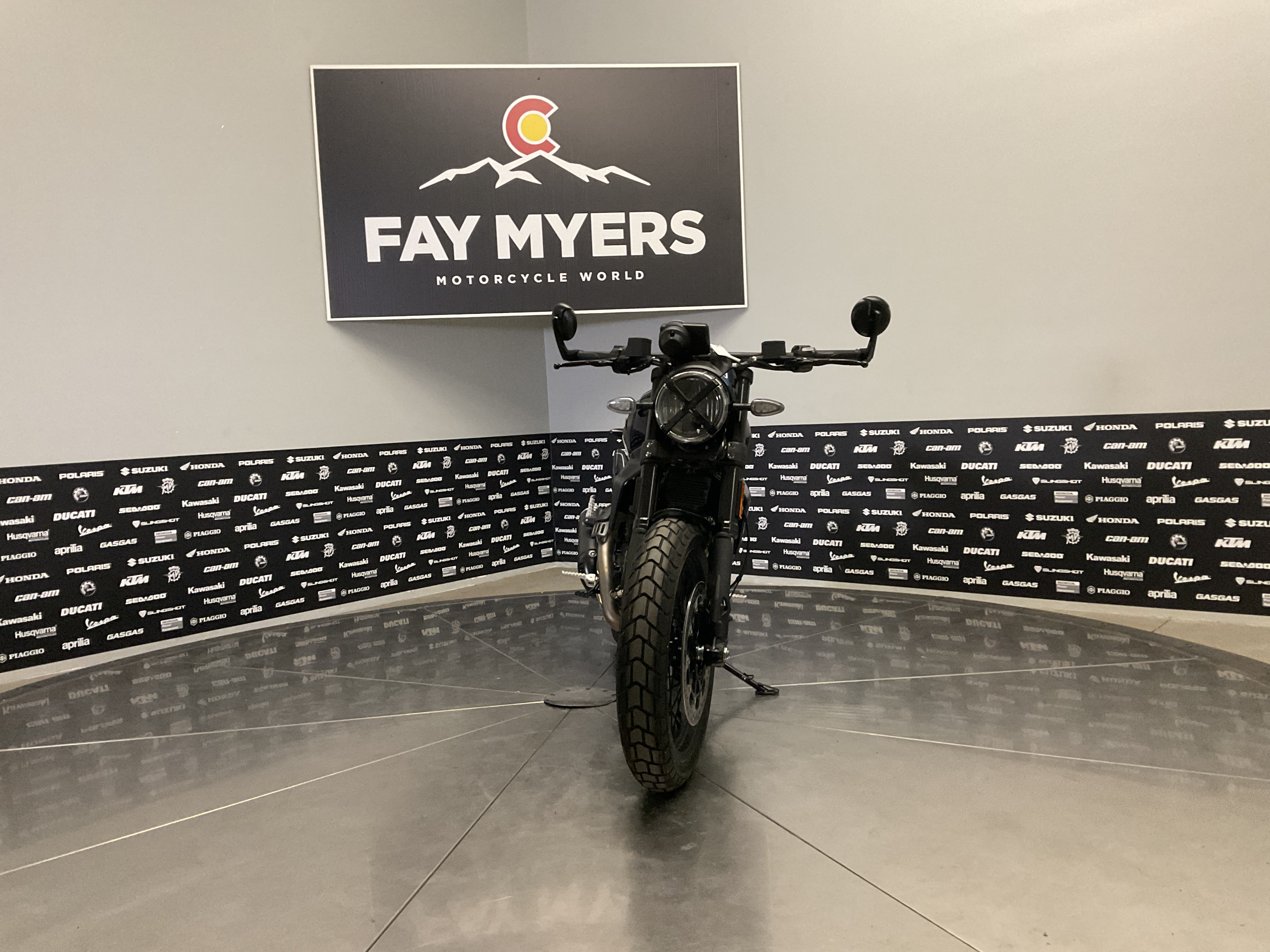 2025 DUCATI SCRAMBLER NIGHTSHIFT New Units - Ducati Motorcycle