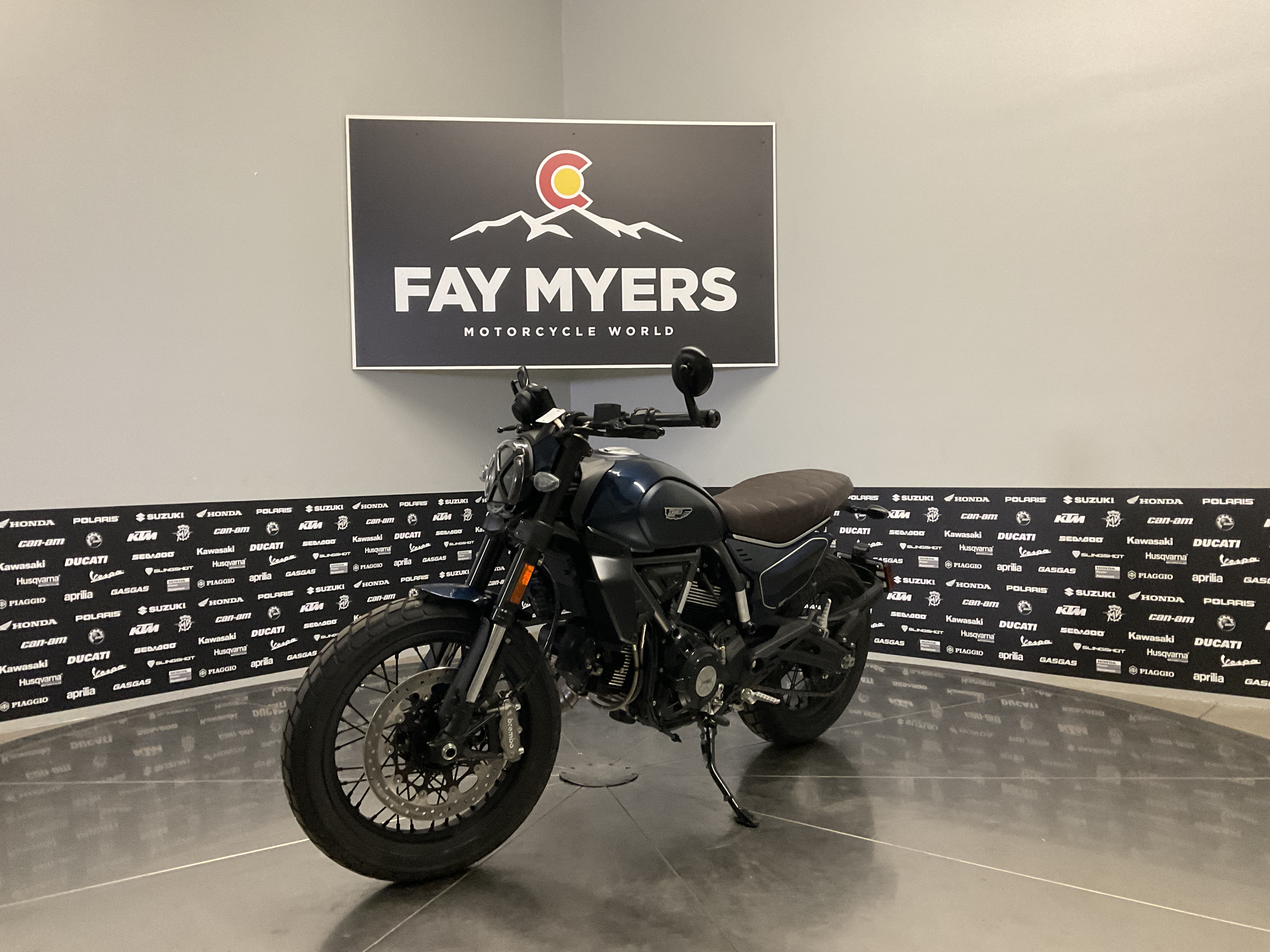 2025 DUCATI SCRAMBLER NIGHTSHIFT New Units - Ducati Motorcycle