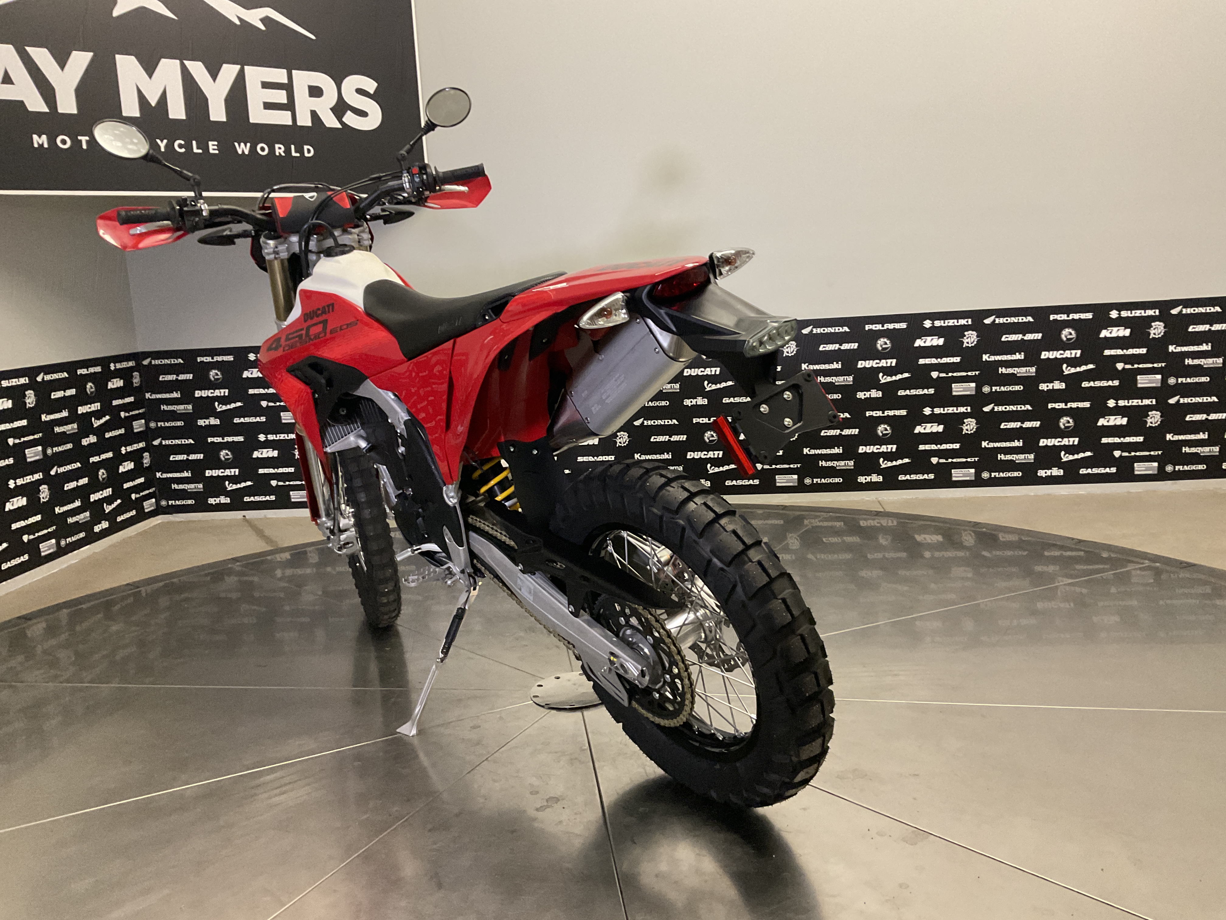 2027 DUCATI DESMO 450 EDS DIRTBIKE New Units - Ducati Dirt Bike