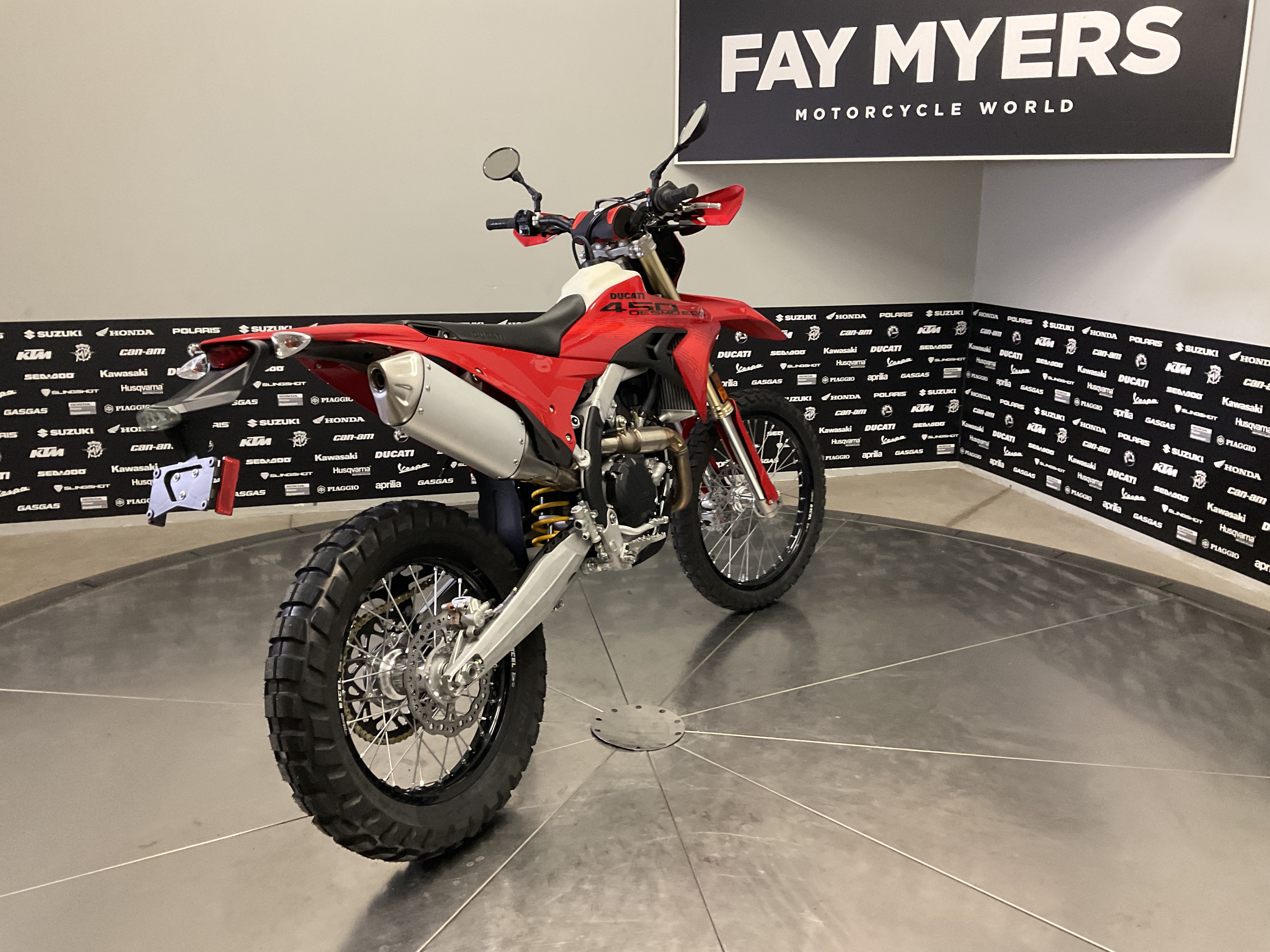 2027 DUCATI DESMO 450 EDS DIRTBIKE New Units - Ducati Dirt Bike