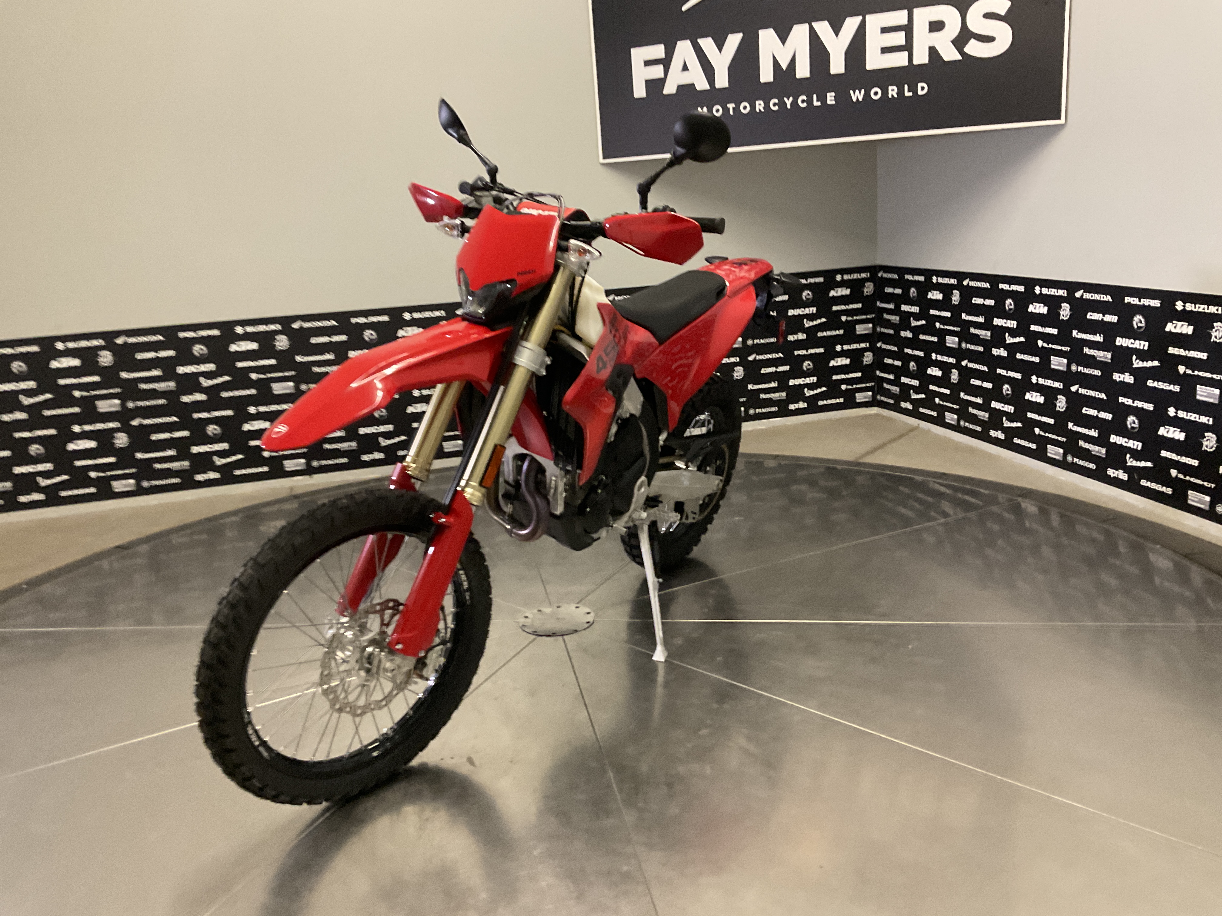 2027 DUCATI DESMO 450 EDS DIRTBIKE New Units - Ducati Dirt Bike