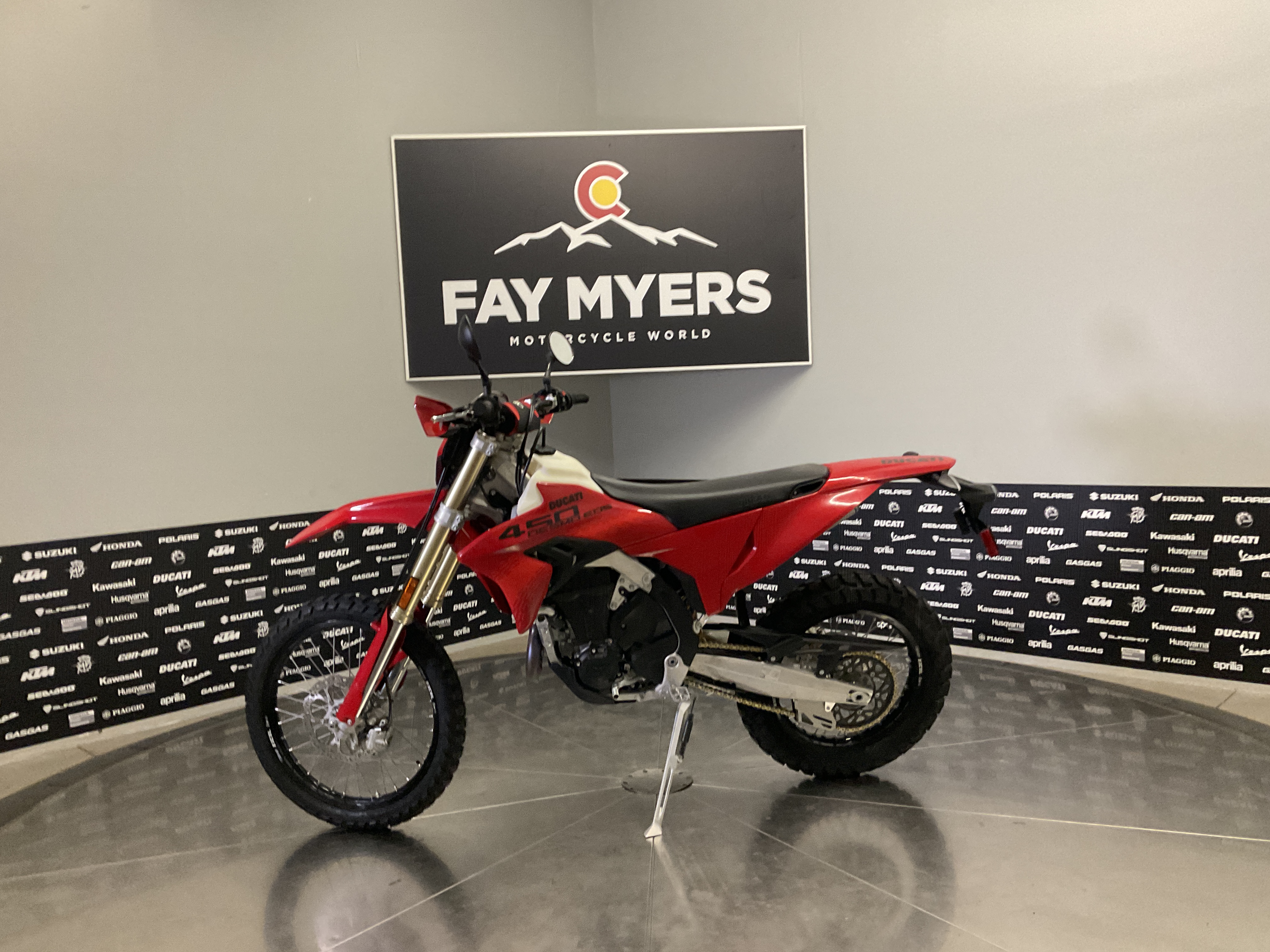 2027 DUCATI DESMO 450 EDS DIRTBIKE New Units - Ducati Dirt Bike