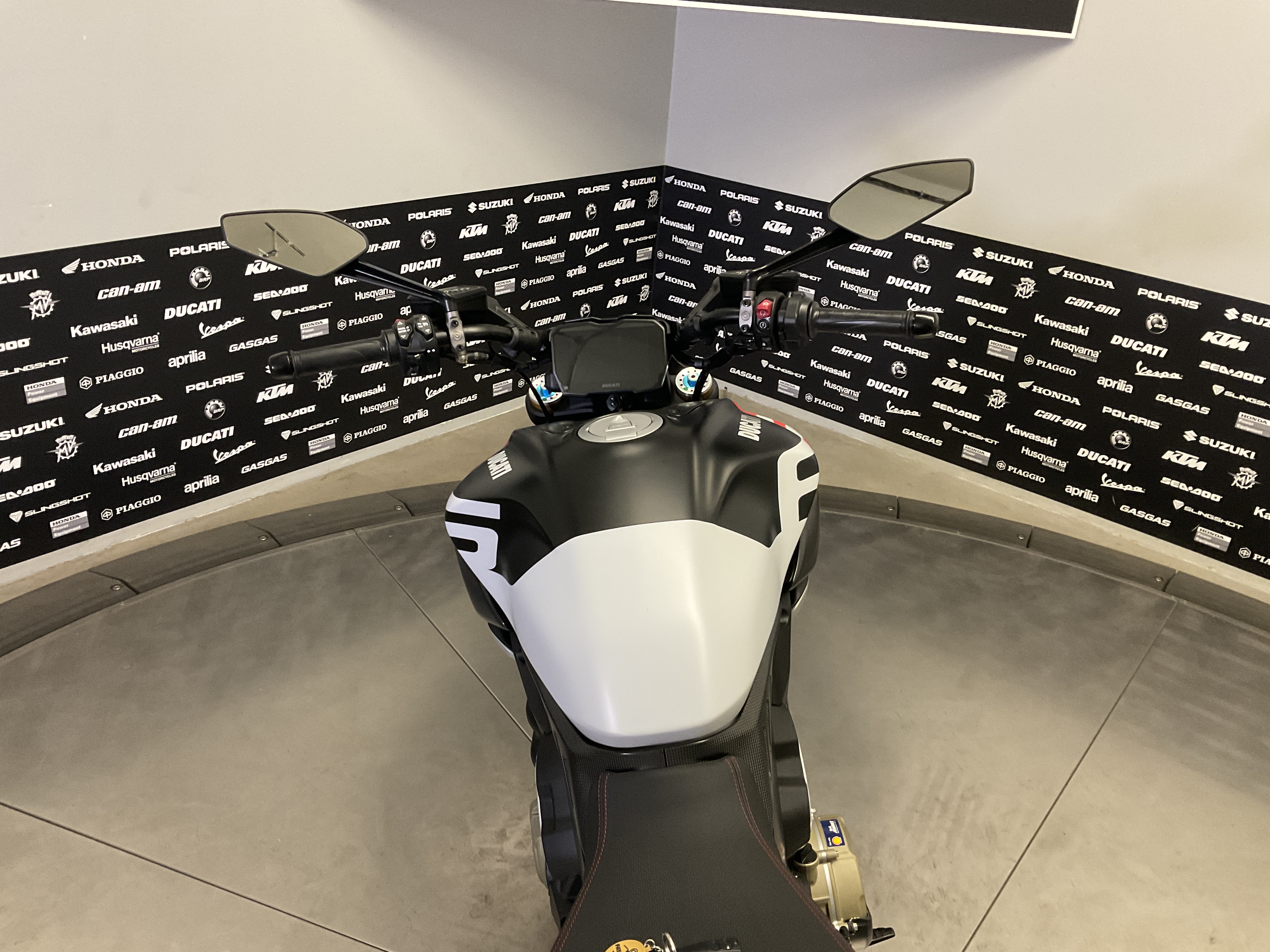 2027 DUCATI DIAVEL V4 RS New Units - Ducati Motorcycle
