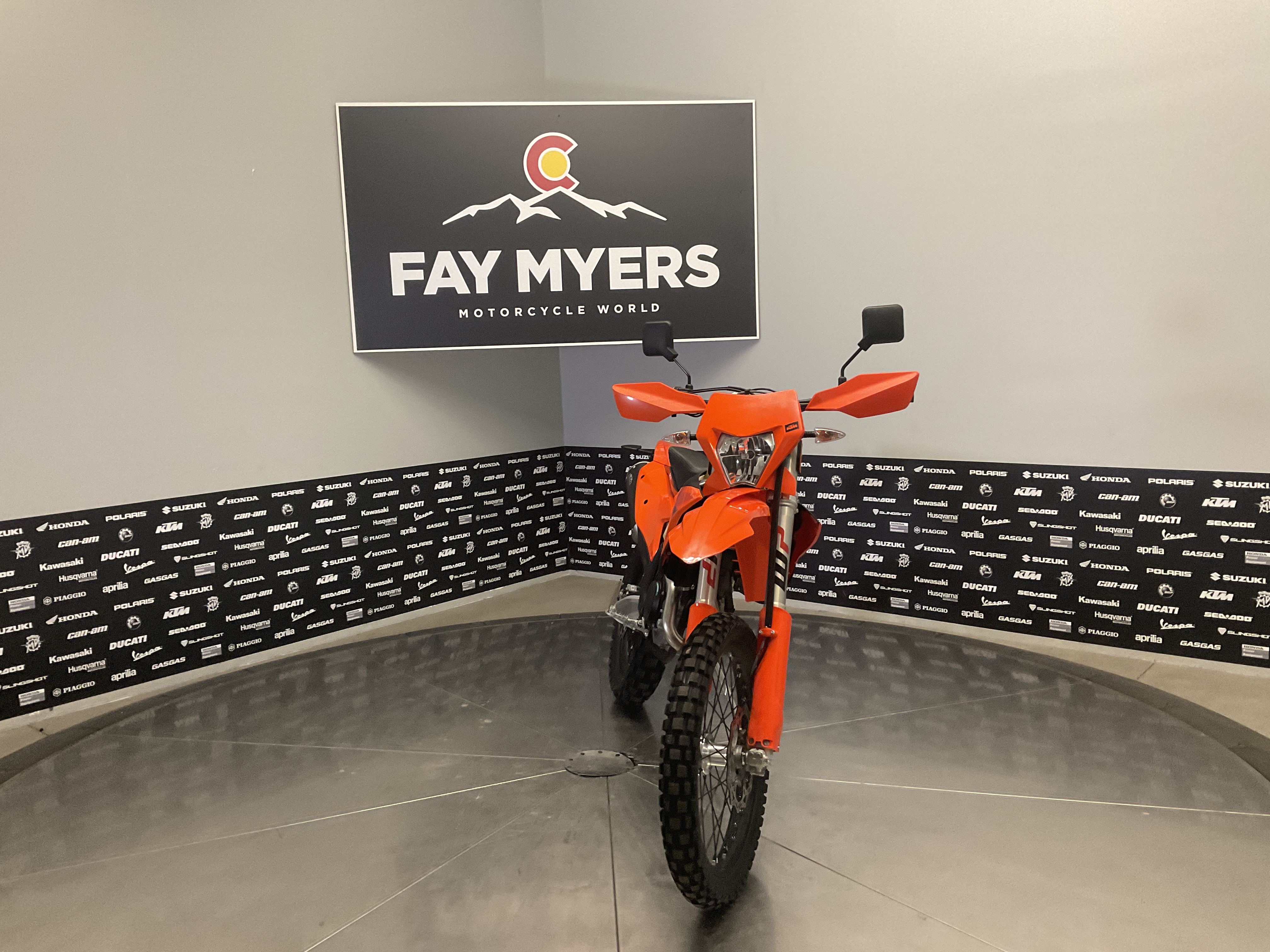 2027 KTM 500 EXC F New Units - KTM Dirt Bike