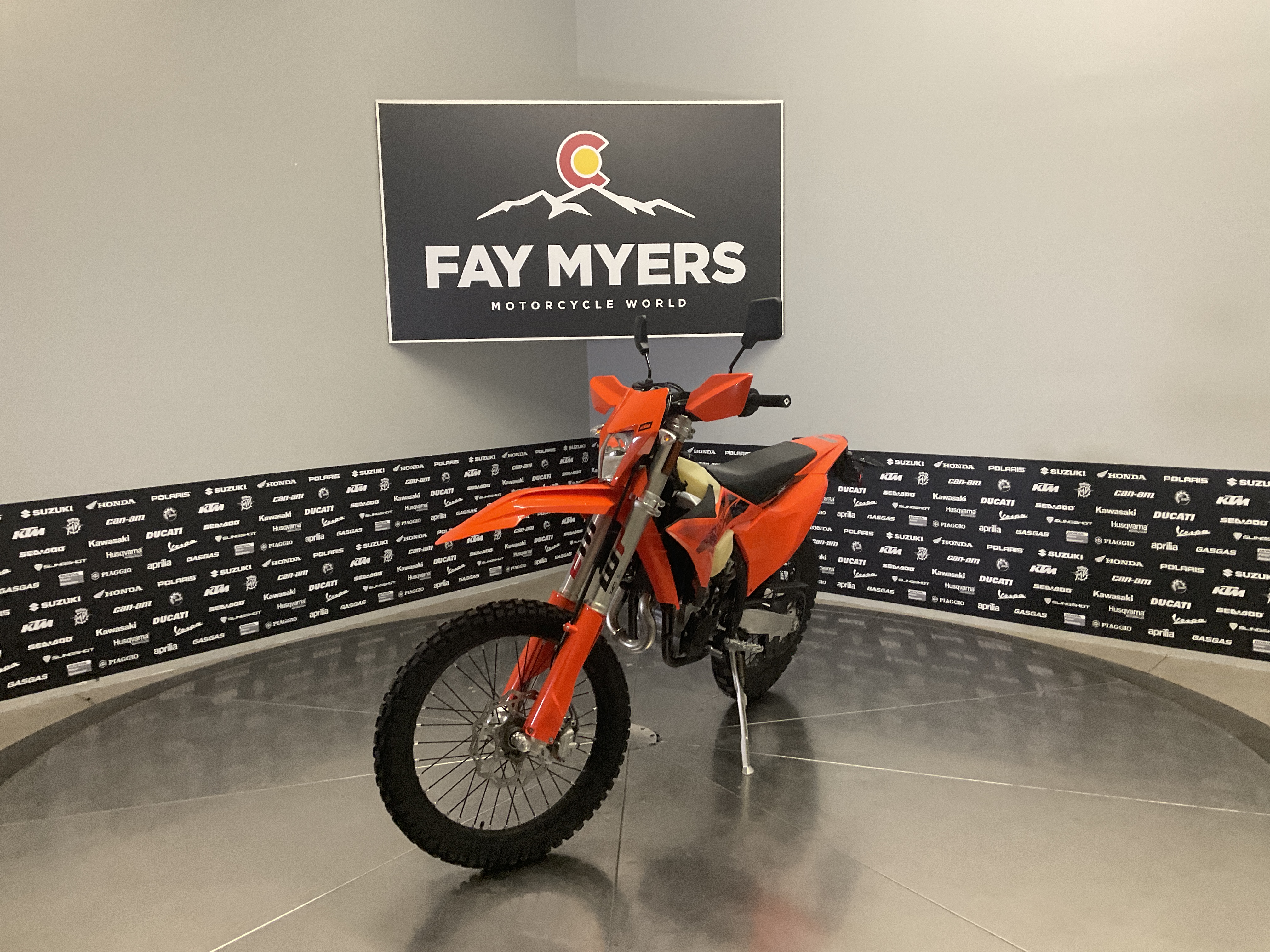 2027 KTM 500 EXC F New Units - KTM Dirt Bike