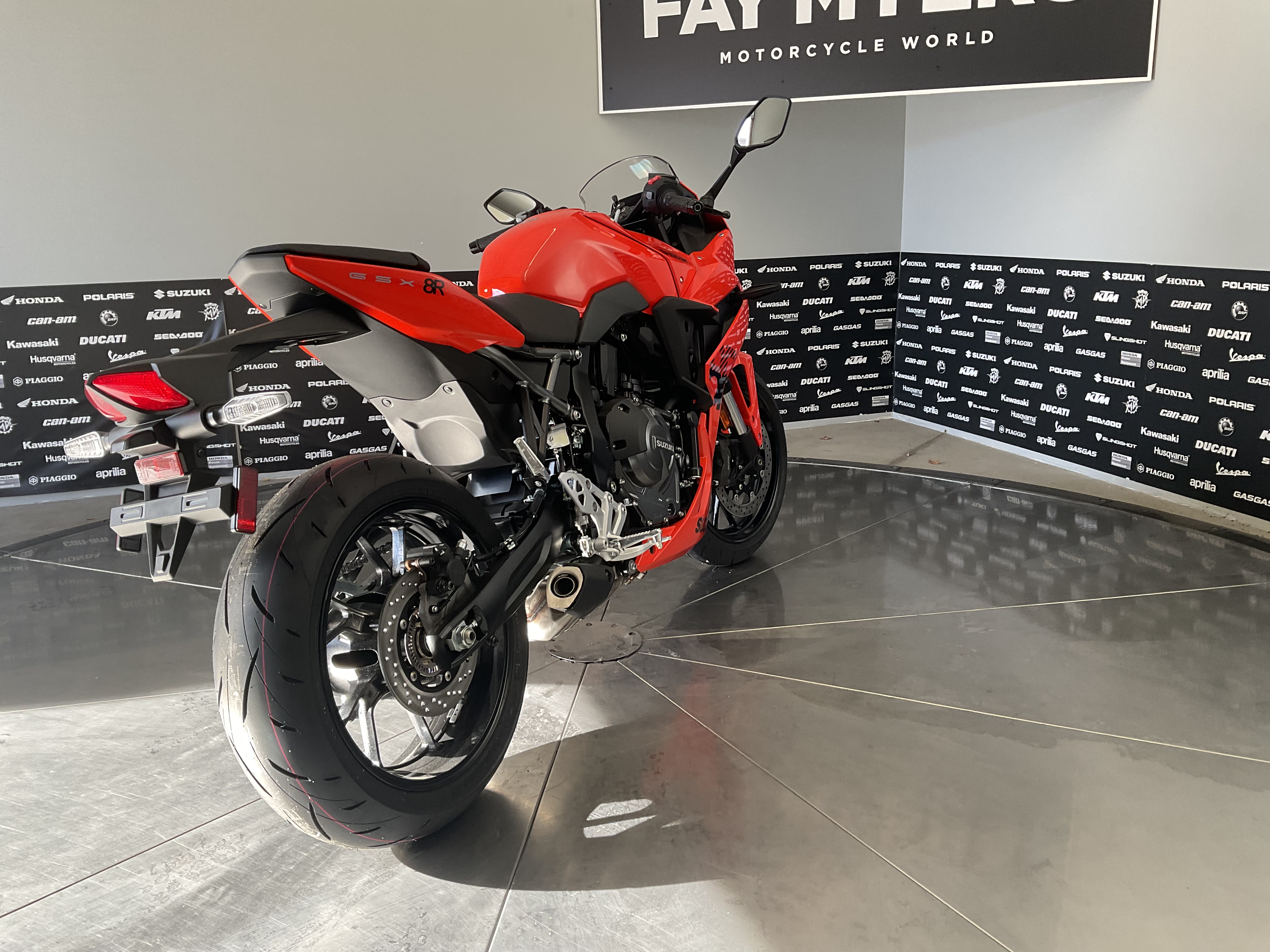 2027 SUZUKI GSX-8R New Units - Suzuki Motorcycle