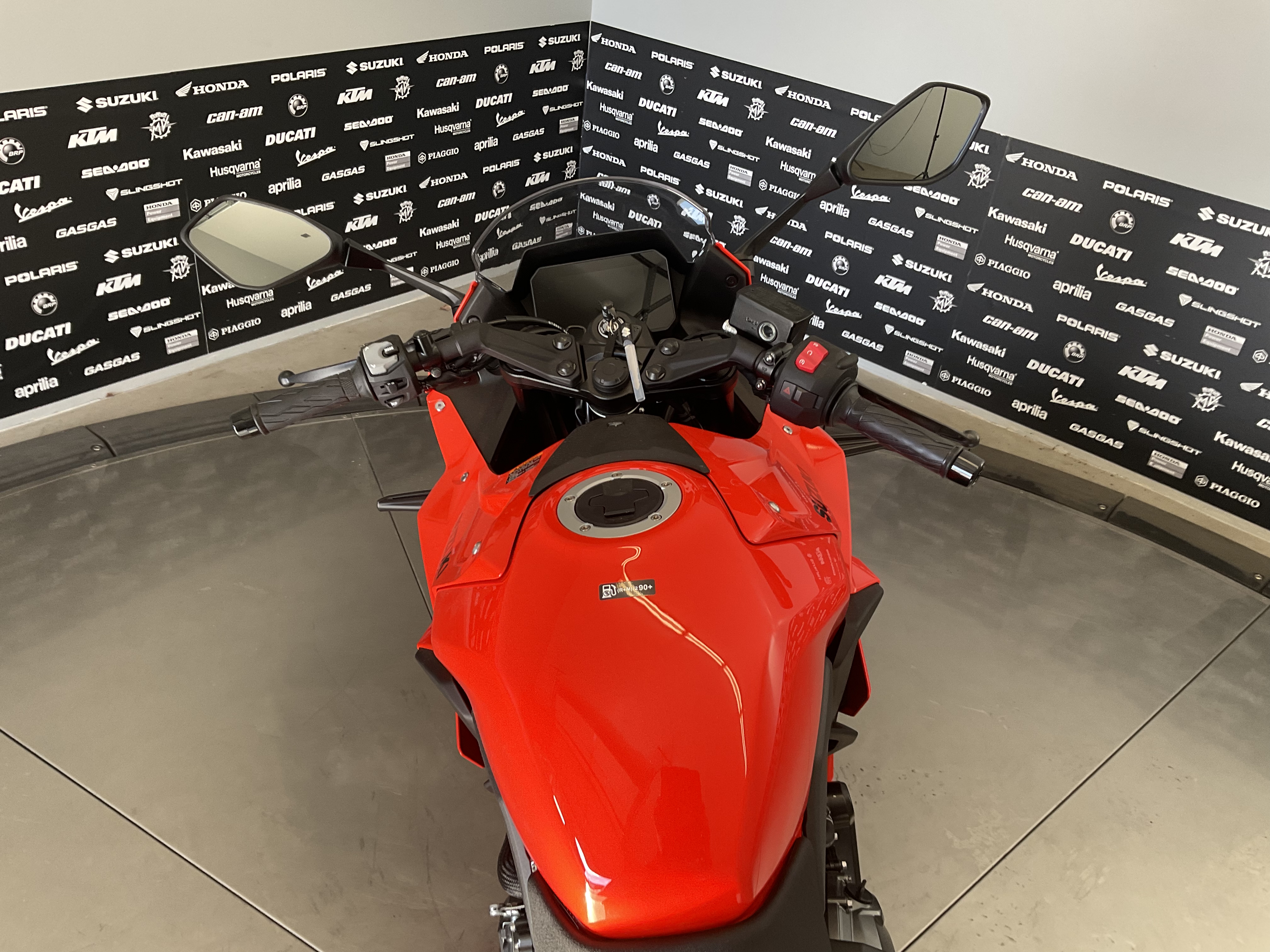 2027 SUZUKI GSX-8R New Units - Suzuki Motorcycle