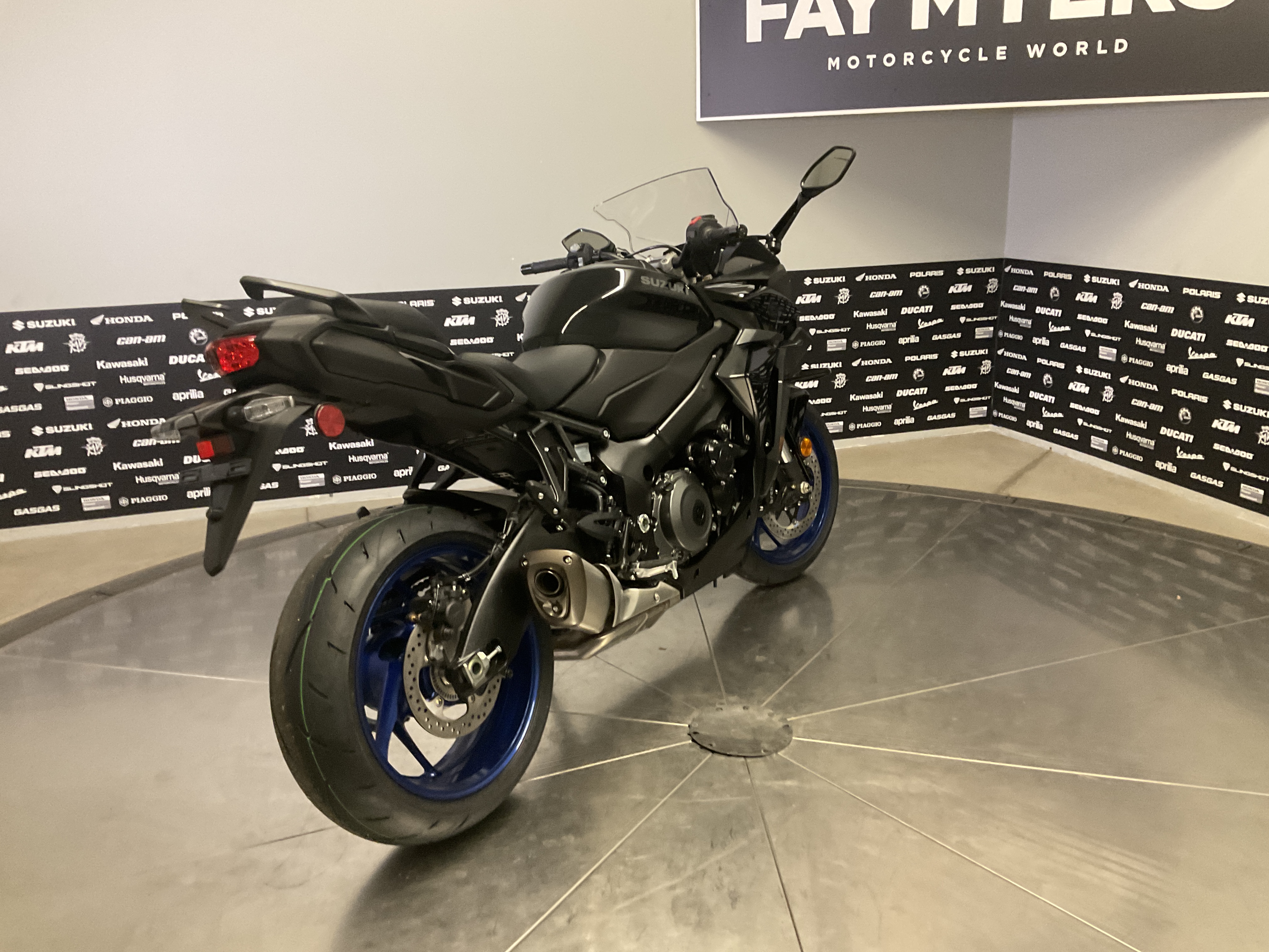 2027 SUZUKI GSX-S1000GT+ New Units - Suzuki Motorcycle