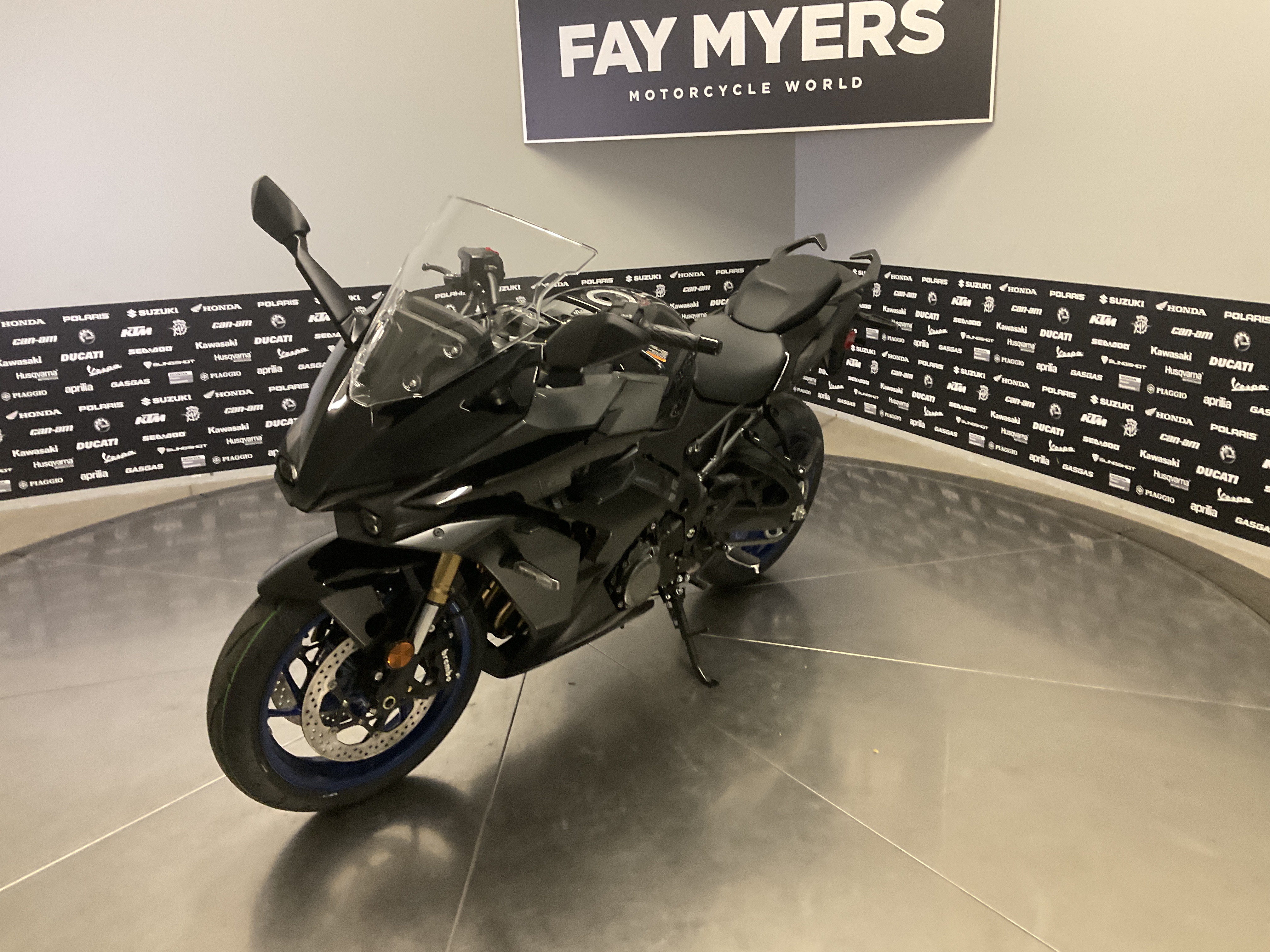 2027 SUZUKI GSX-S1000GT+ New Units - Suzuki Motorcycle