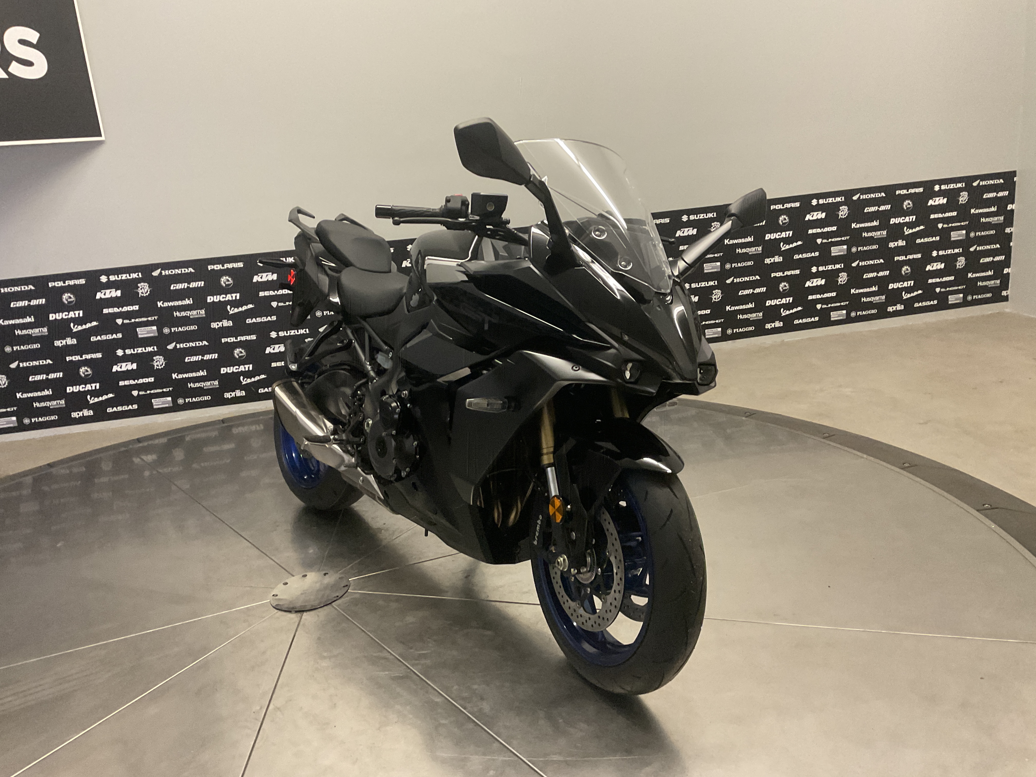 2027 SUZUKI GSX-S1000GT+ New Units - Suzuki Motorcycle