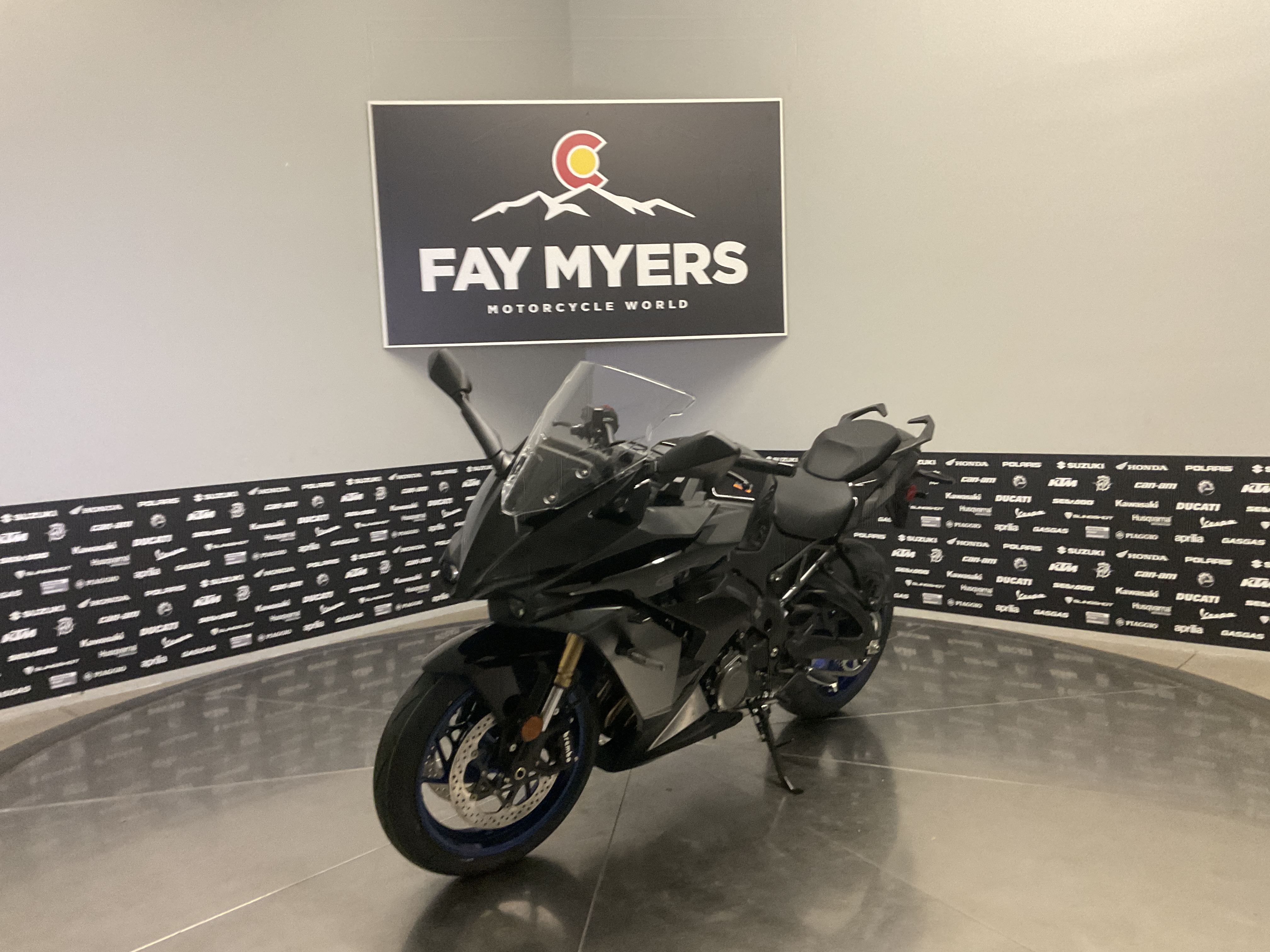 2027 SUZUKI GSX-S1000GT+ New Units - Suzuki Motorcycle