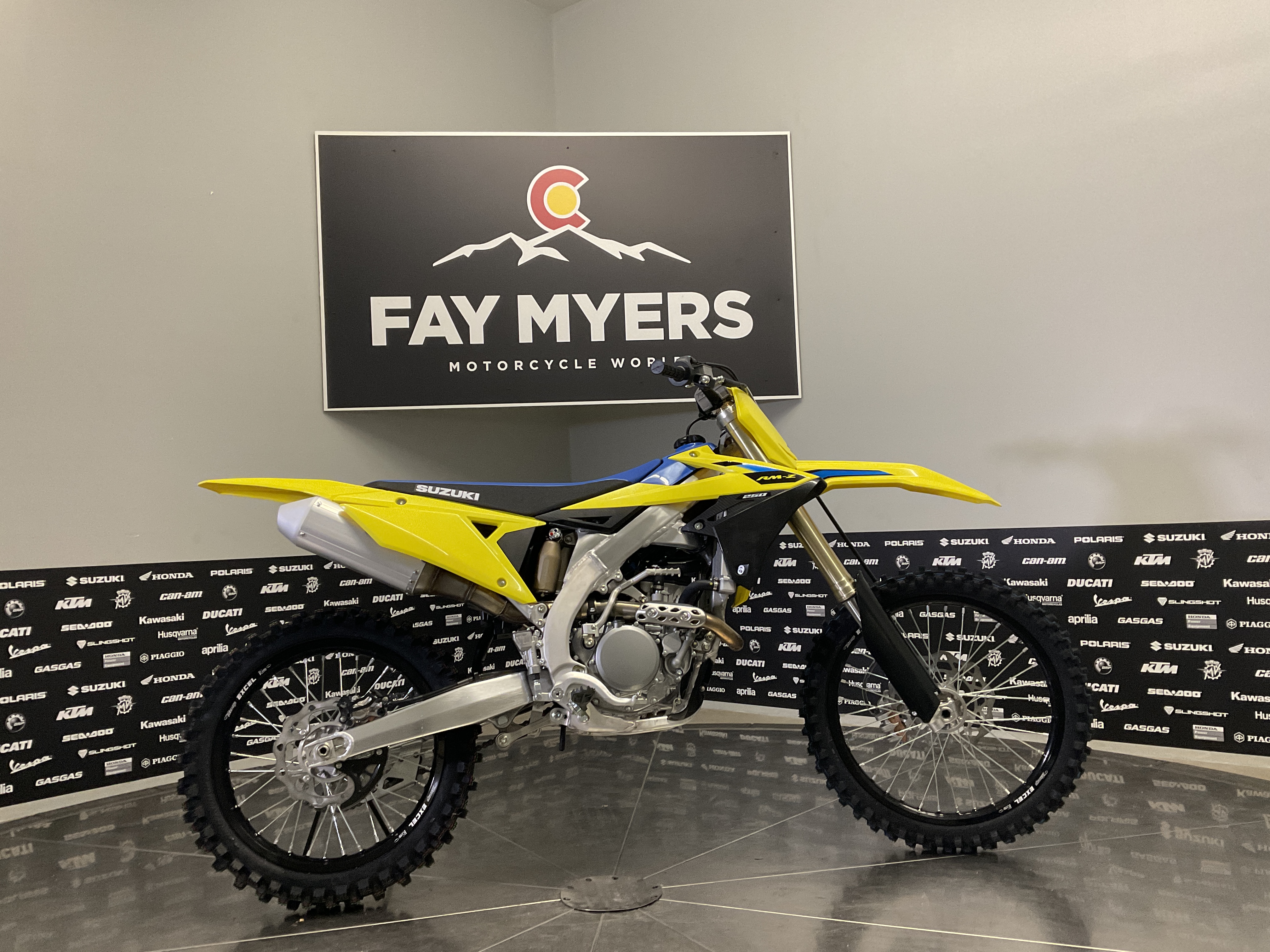 2027 SUZUKI RM-Z250 New Units - Suzuki Dirt Bike
