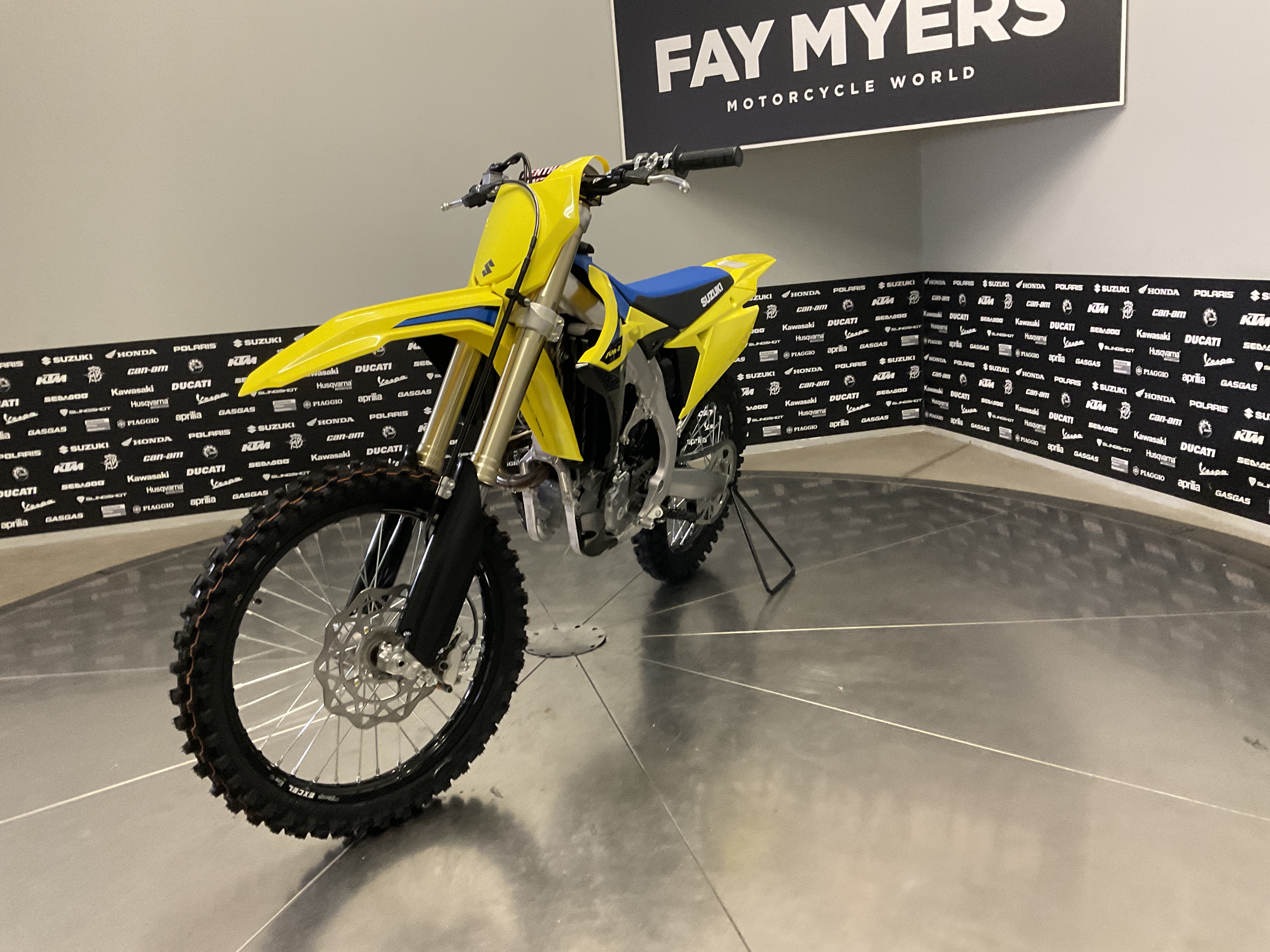 2027 SUZUKI RM-Z250 New Units - Suzuki Dirt Bike