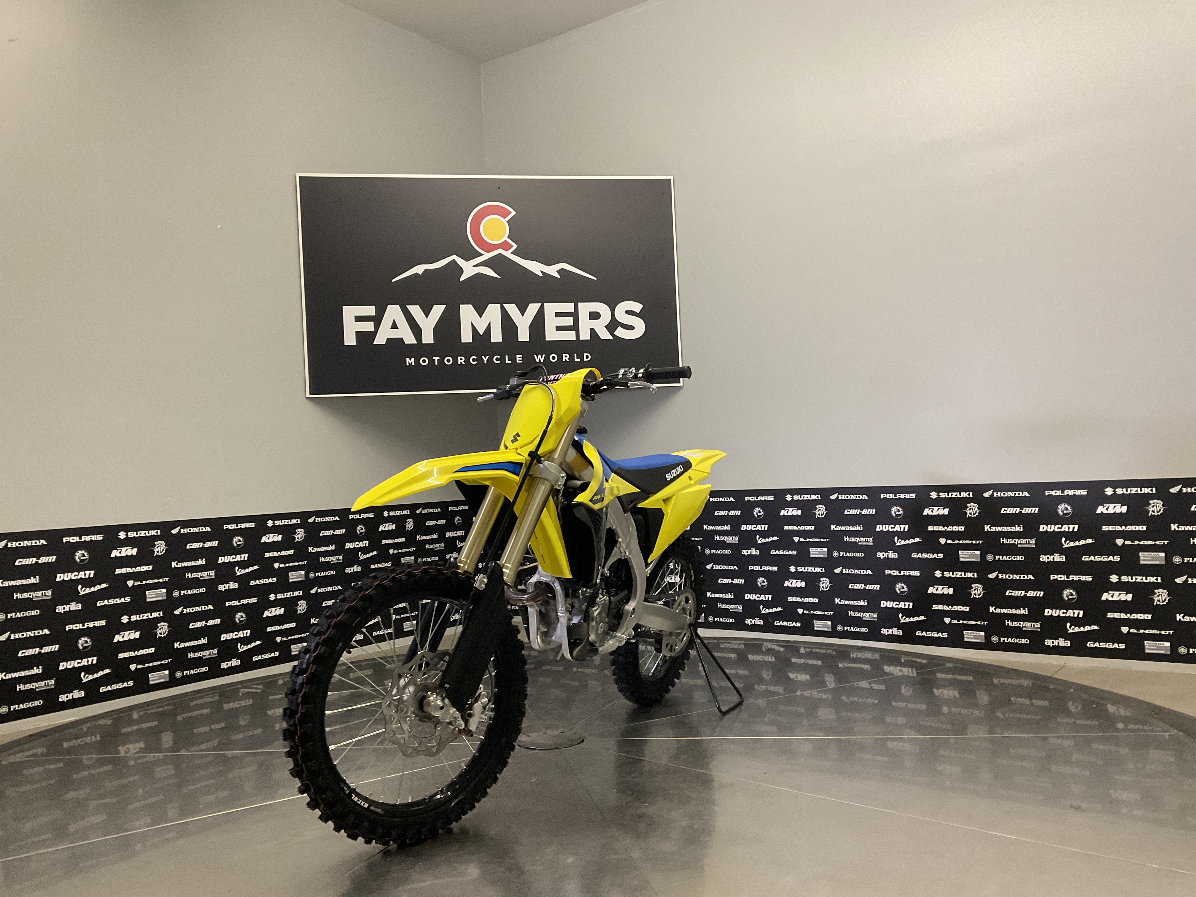 2027 SUZUKI RM-Z250 New Units - Suzuki Dirt Bike