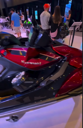 Read more about the article The Next Generation of Thrills is Here: 2027 Kawasaki Jet Ski Lineup! 🌊🔥